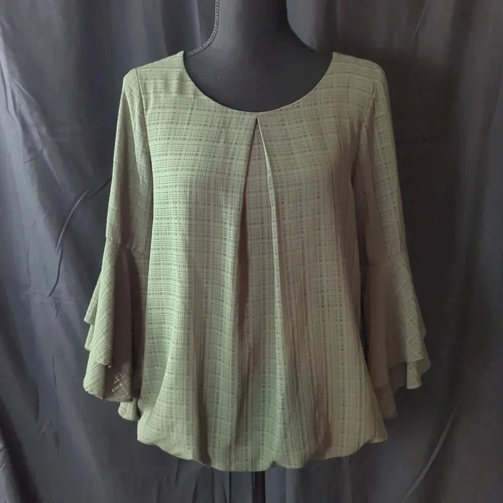 ALYX Top. Medium. EUC‎